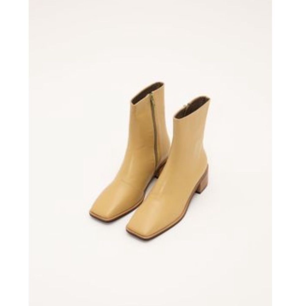 Peche brand boots mustard